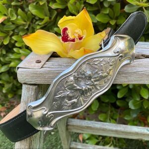 BRIAR PATCH BLACK LEATHER BELT W/SILVER CUPID BUCKLE Size 28 MADE in USA Western